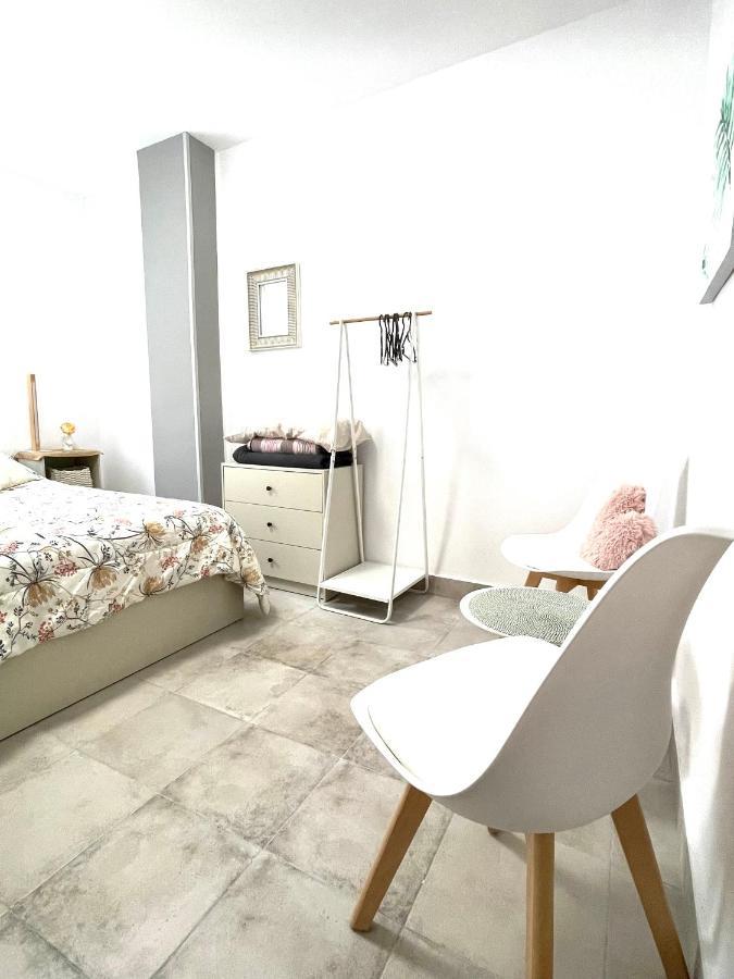 Comfortable Carolina En Alicante Exterior foto